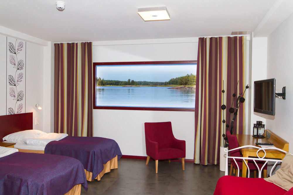 Hotel Salora Сало Екстер'єр фото